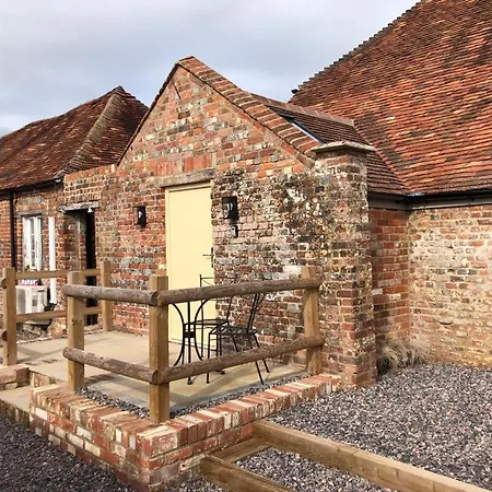The Barrel Room At The Northbrook Arms Winchester Exterior photo