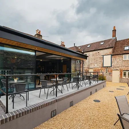 The Barrel Room At The Northbrook Arms Winchester Exterior photo