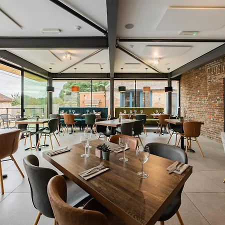 The Barrel Room At The Northbrook Arms Winchester Exterior photo